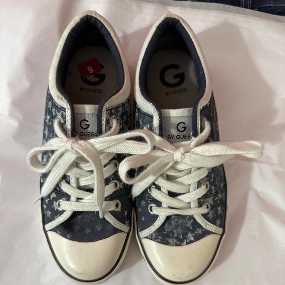 G by guess - Picture 1 of 4